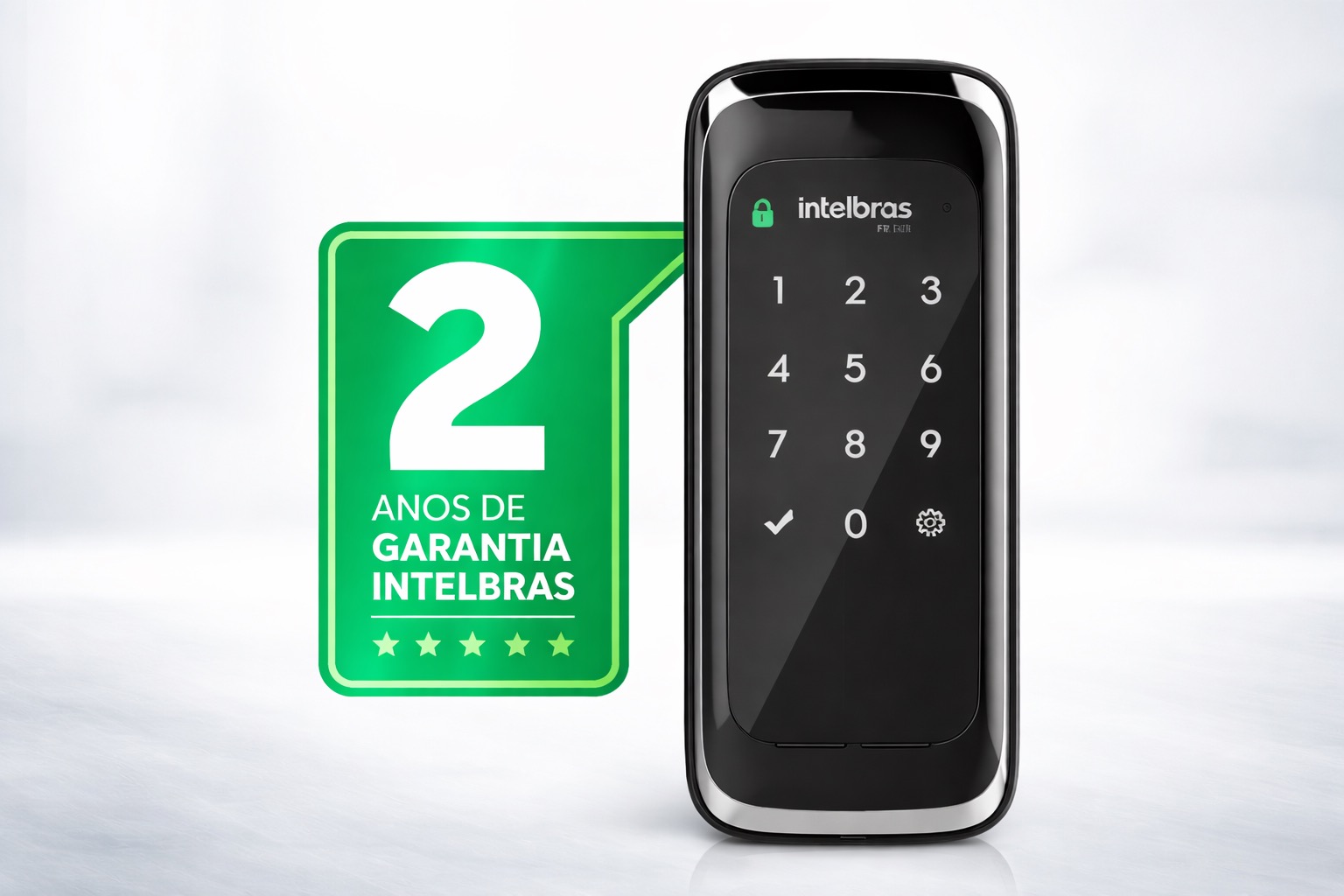 Fechadura Digital Intelbras FR 101 instalada em porta moderna