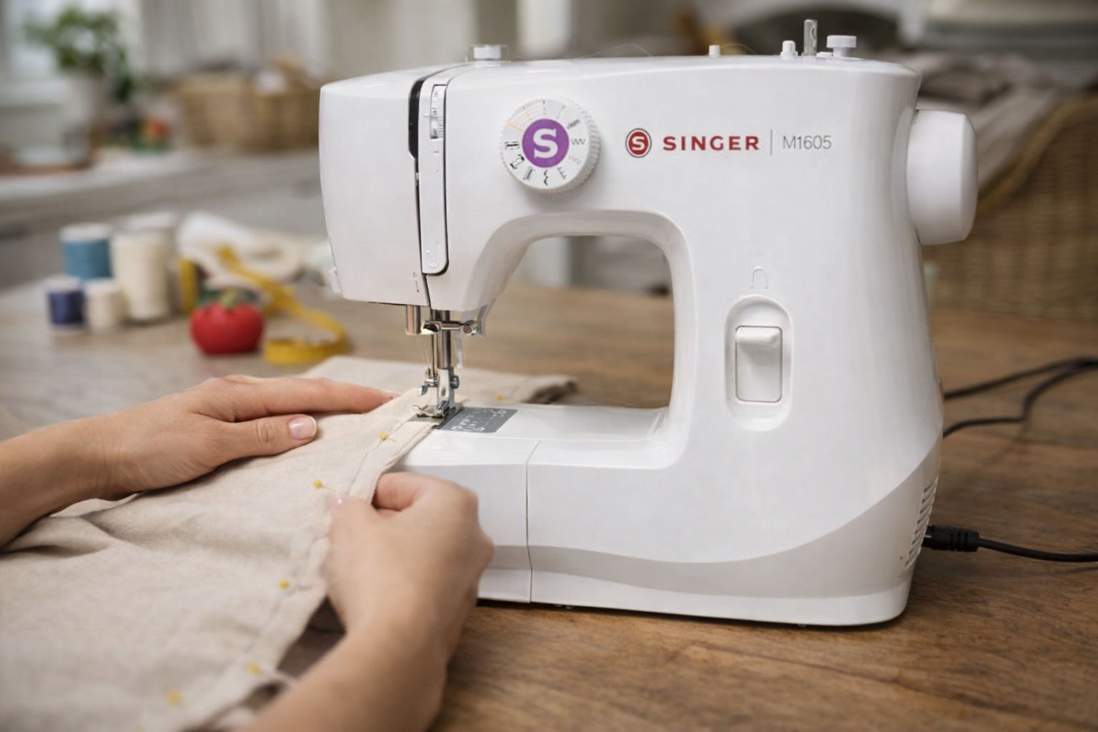 Descobrimos a Melhor Máquina de Costura para Iniciantes em 2026: Singer M1605 com 12x Sem Juros e Desconto de R$ 434